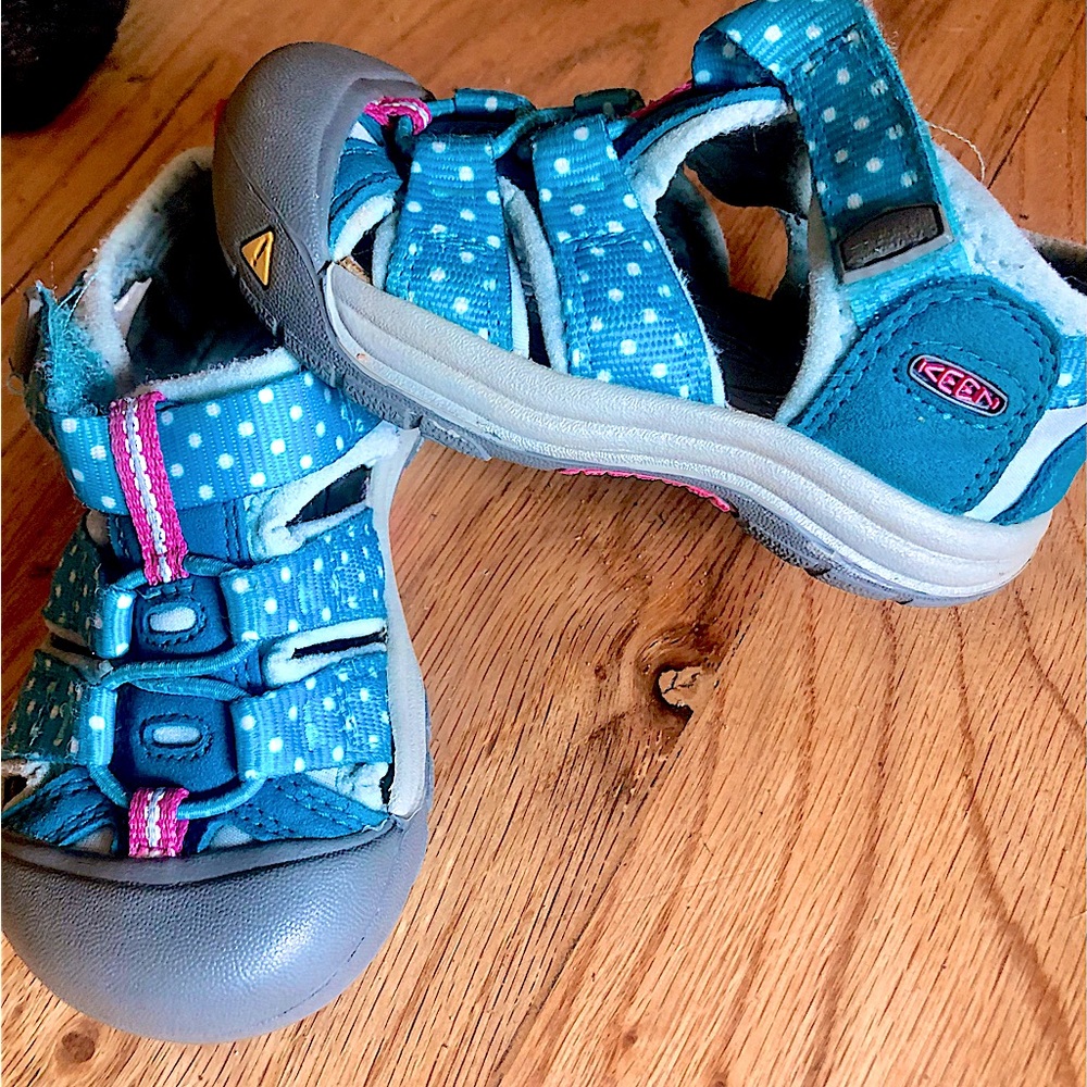 KEEN blue and pink water/hiking shoes
